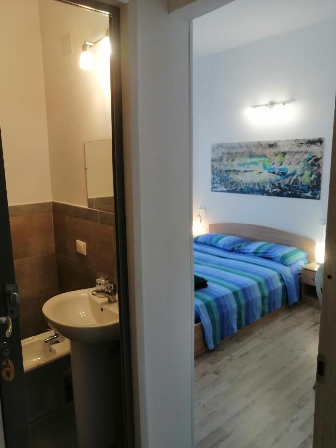 Albergo Blue Fish 아비솔라 수페리오레 외부 사진