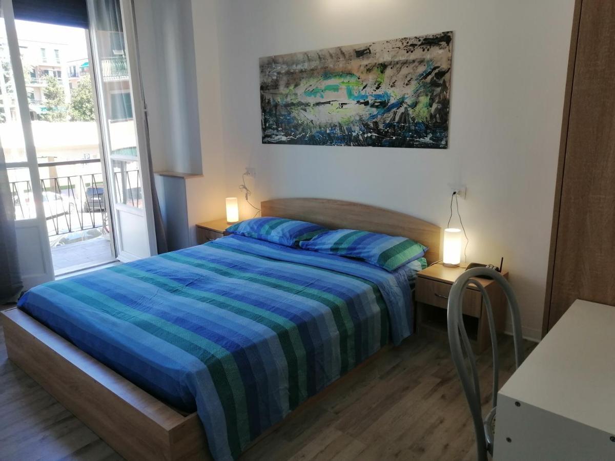 Albergo Blue Fish 아비솔라 수페리오레 외부 사진